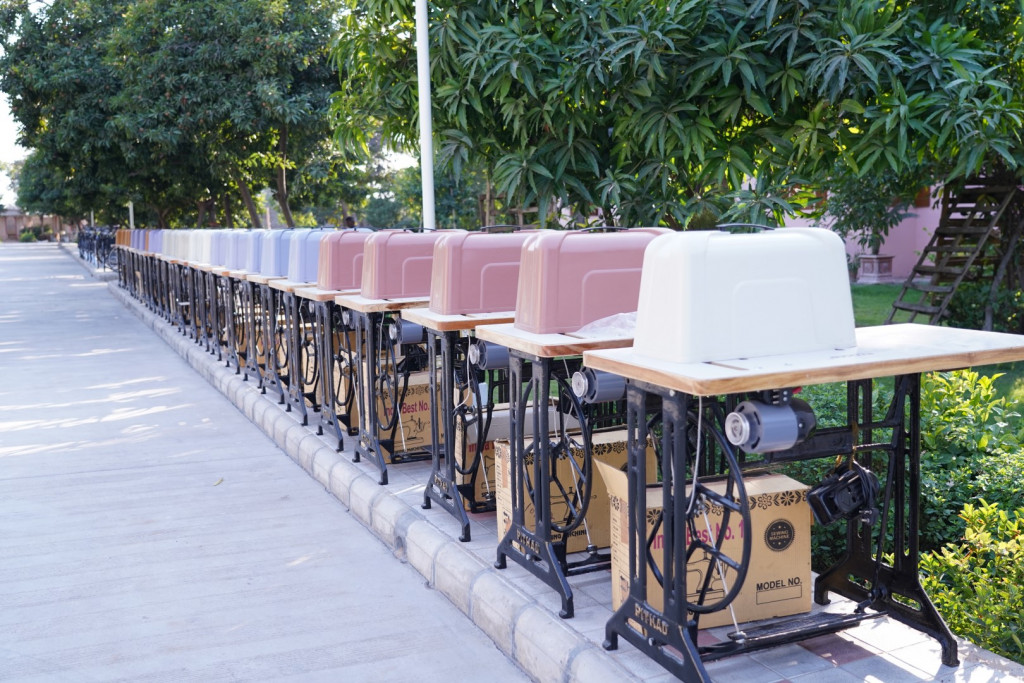 Sewing Machine Distribution@ Gokuldham (6)